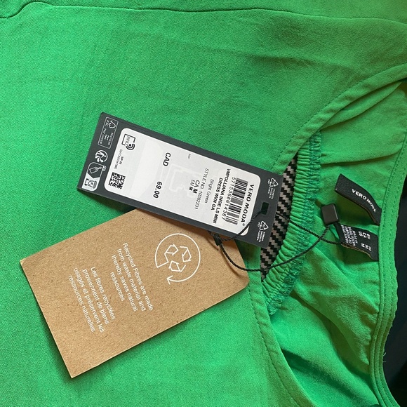 Green dress - Picture 3 of 4